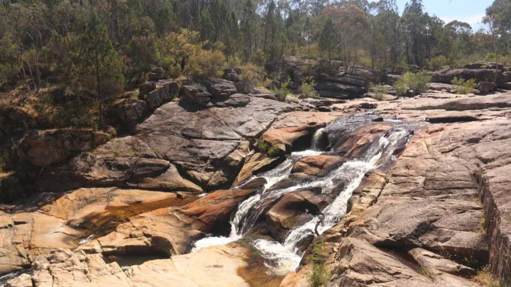 woolshed-falls-upper-view-with-clear-water-stream