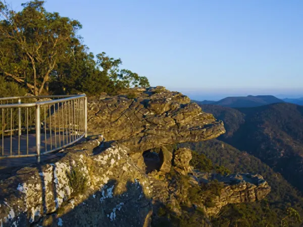 Cliffside lookout with panoramic mountain views in Grampians National Park, Victoria