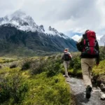 lessexplore-backpackers-hiking-patagonia-peaks