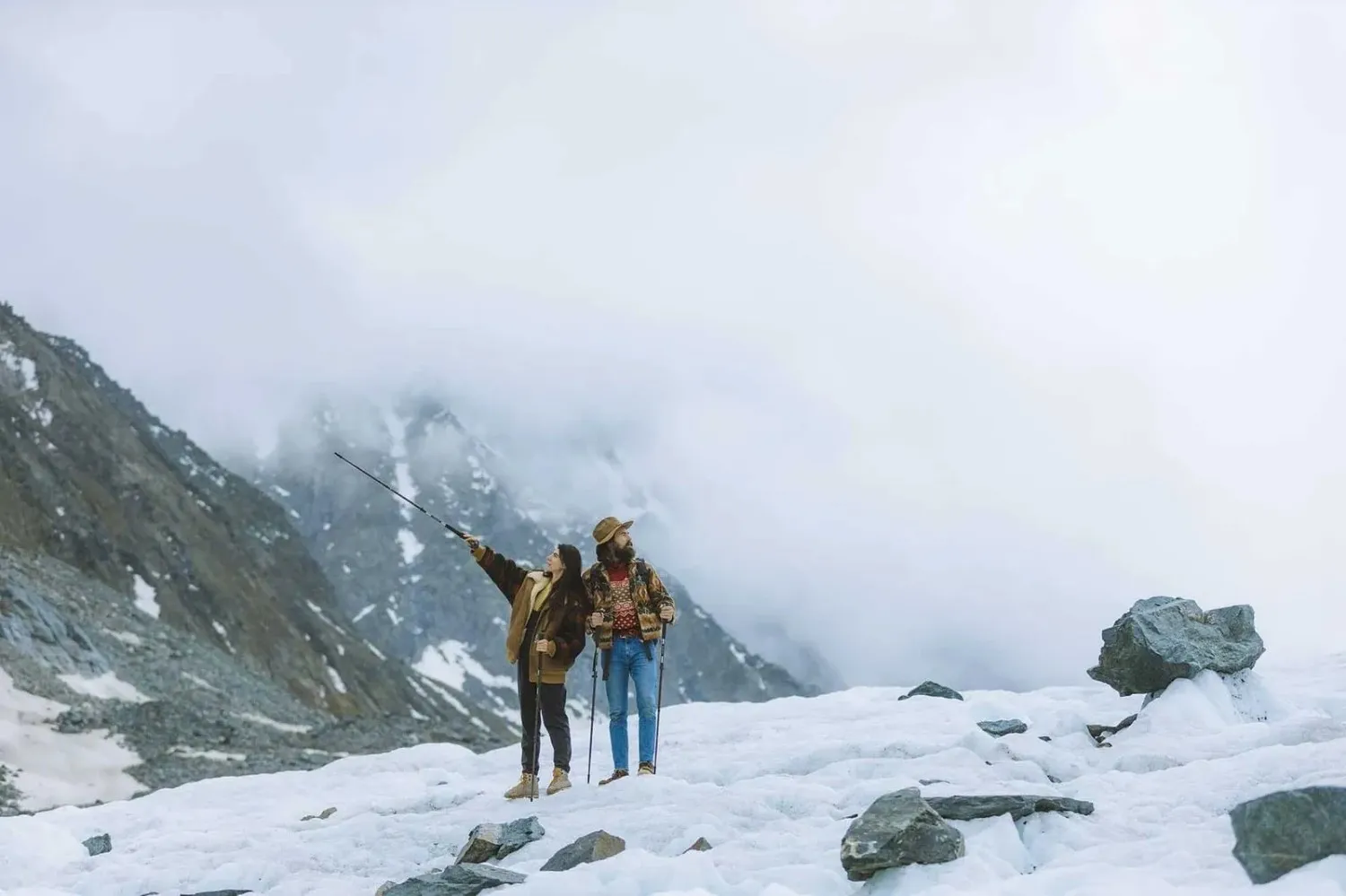 lessexplore-glacier-trekking-foggy-mountains